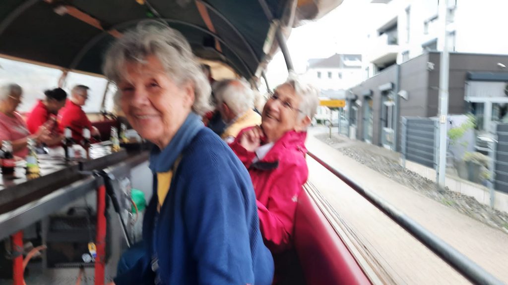 Herbstliches Ausflugserlebnis: Heimatfreunde Materborn veranstalten Planwagenfahrt zur Mühle Donsbrüggen